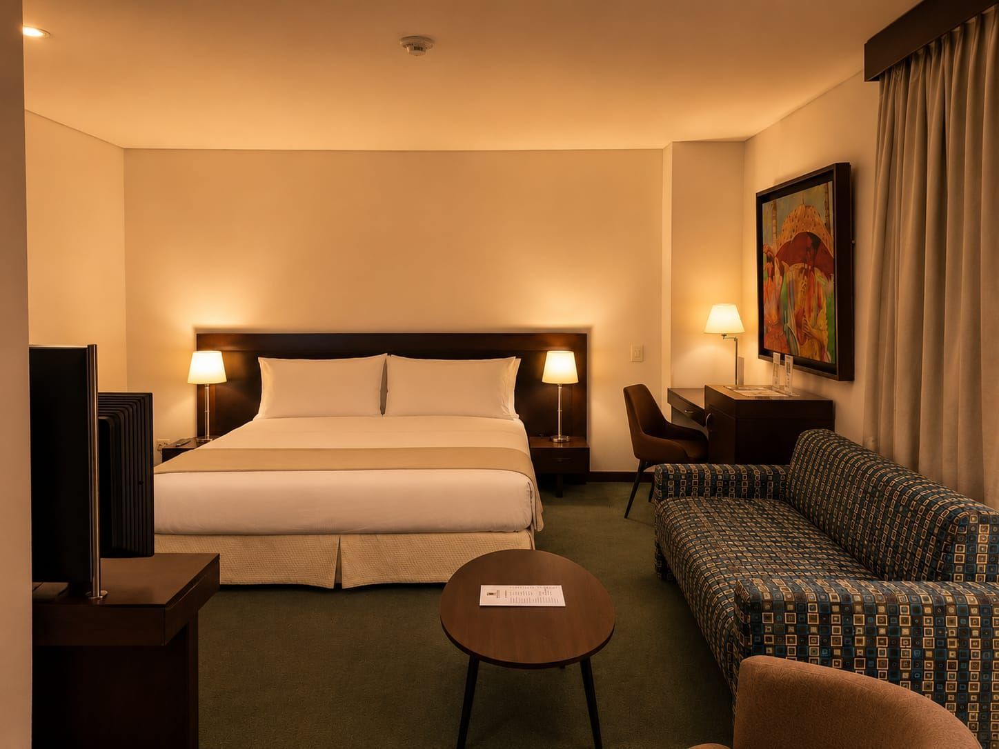 AMPLIA SUITE COMODA DE NOCHE 