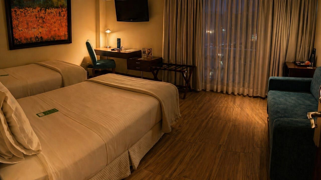 HABITACION TWIN  LUZ NOCHE HOTEL BOUTIQUE EN BOGOTA 