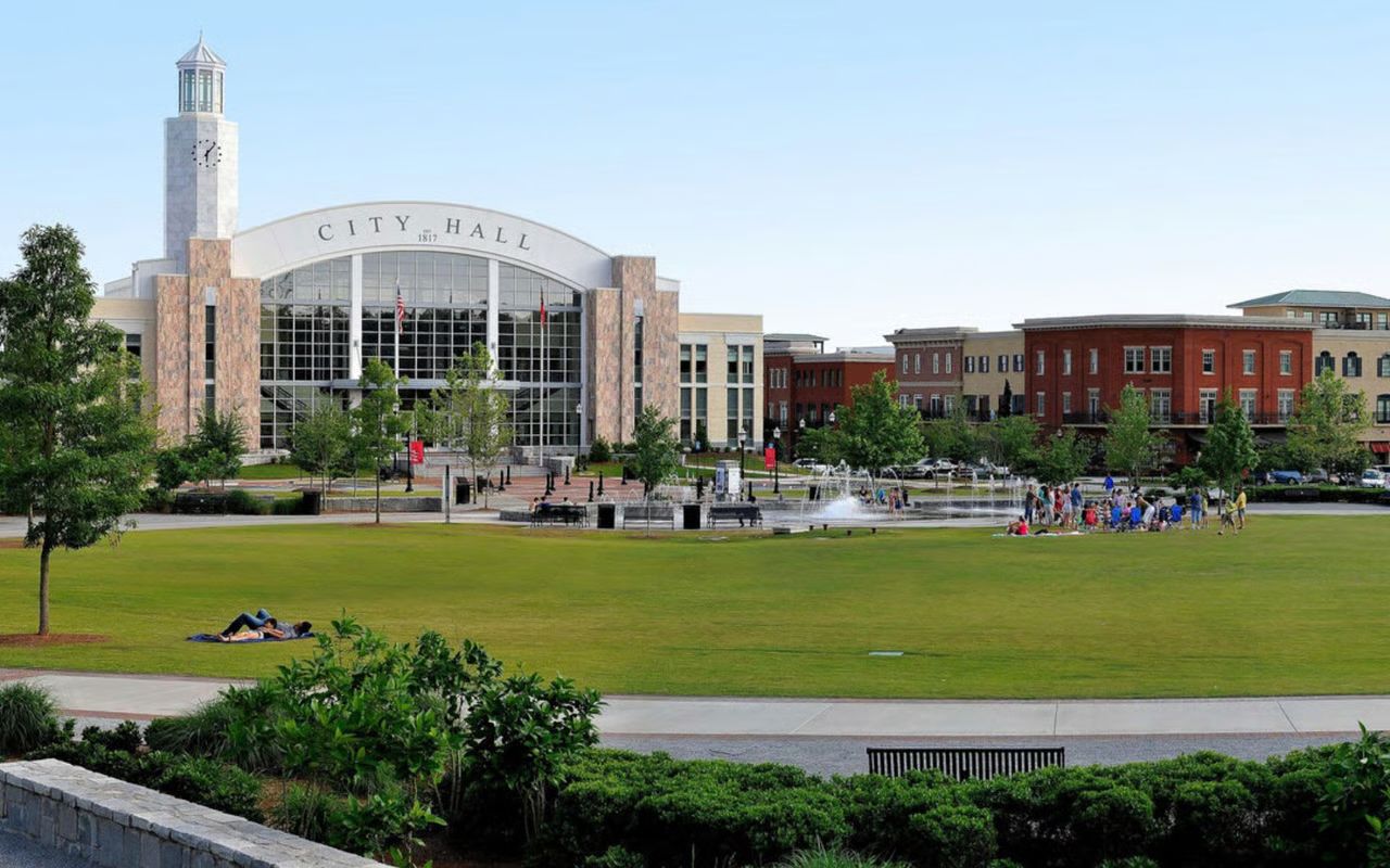 City Hall in Suwanee GA with businesses serviced by MasterCraft Plumbing plumbers