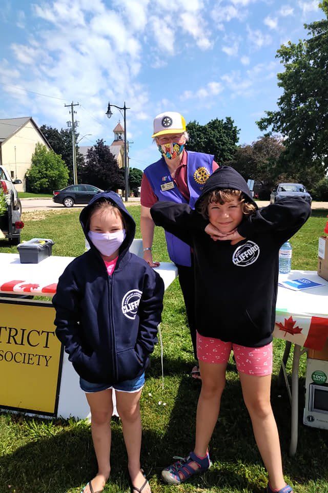 Clifford Rotary members at Diggin’ the Deals event in downtown Clifford