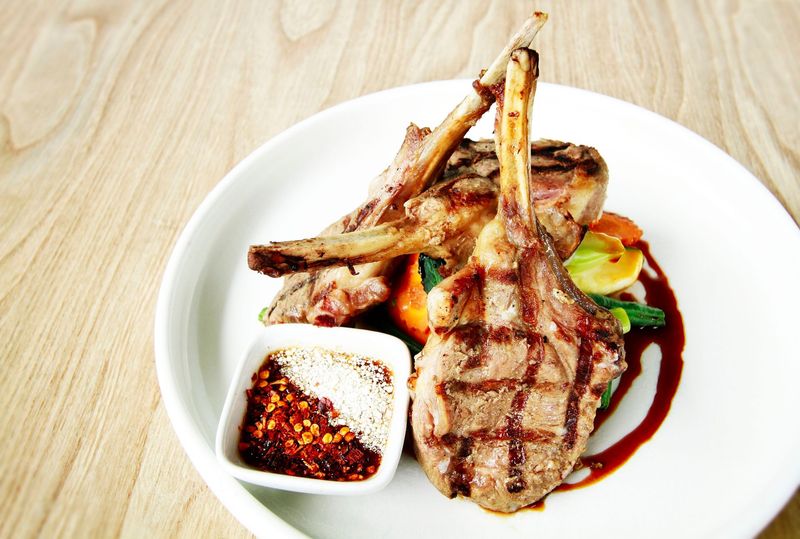 BBQ lamb cutlets