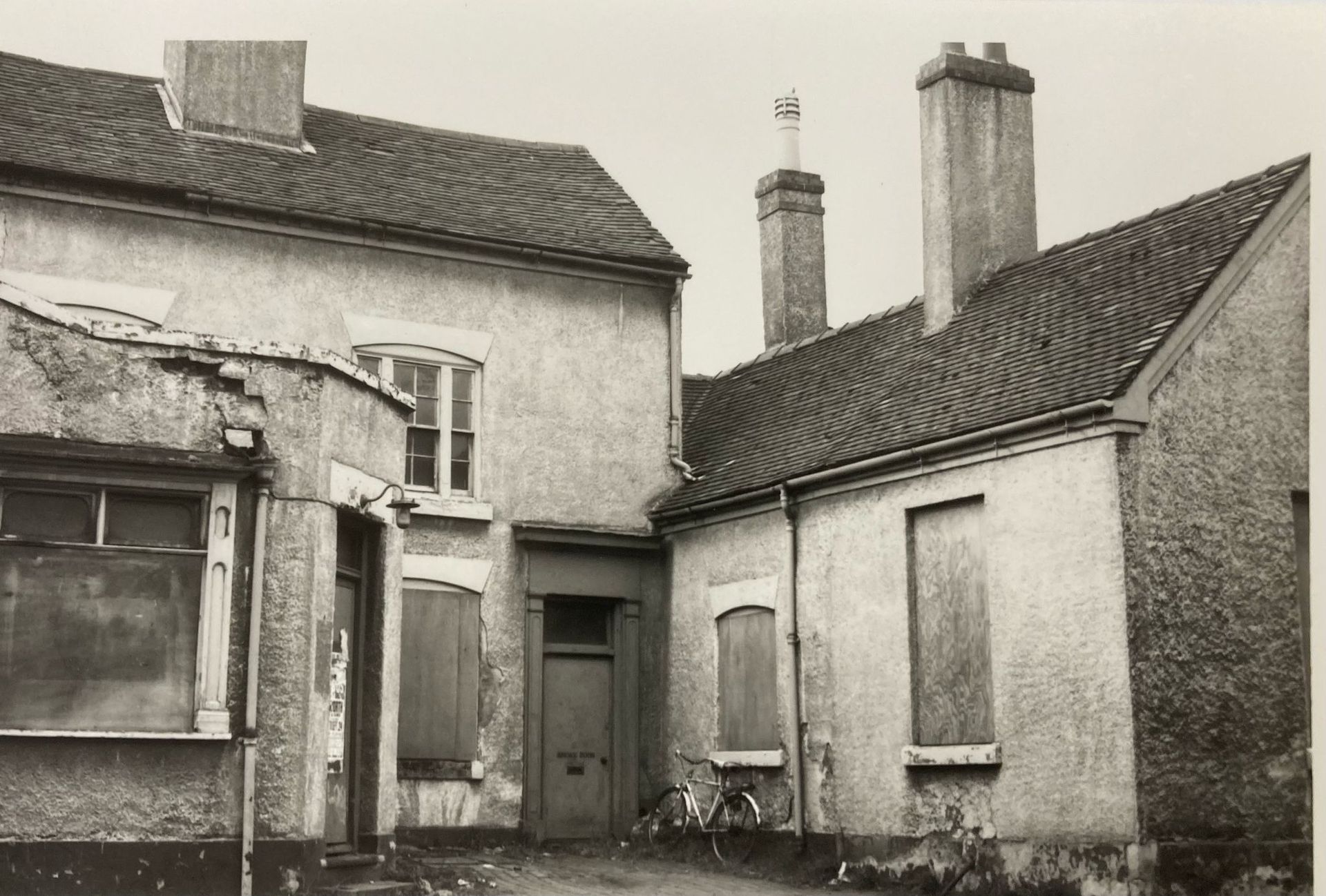 The Hare & Hounds (Derelict c1980's)