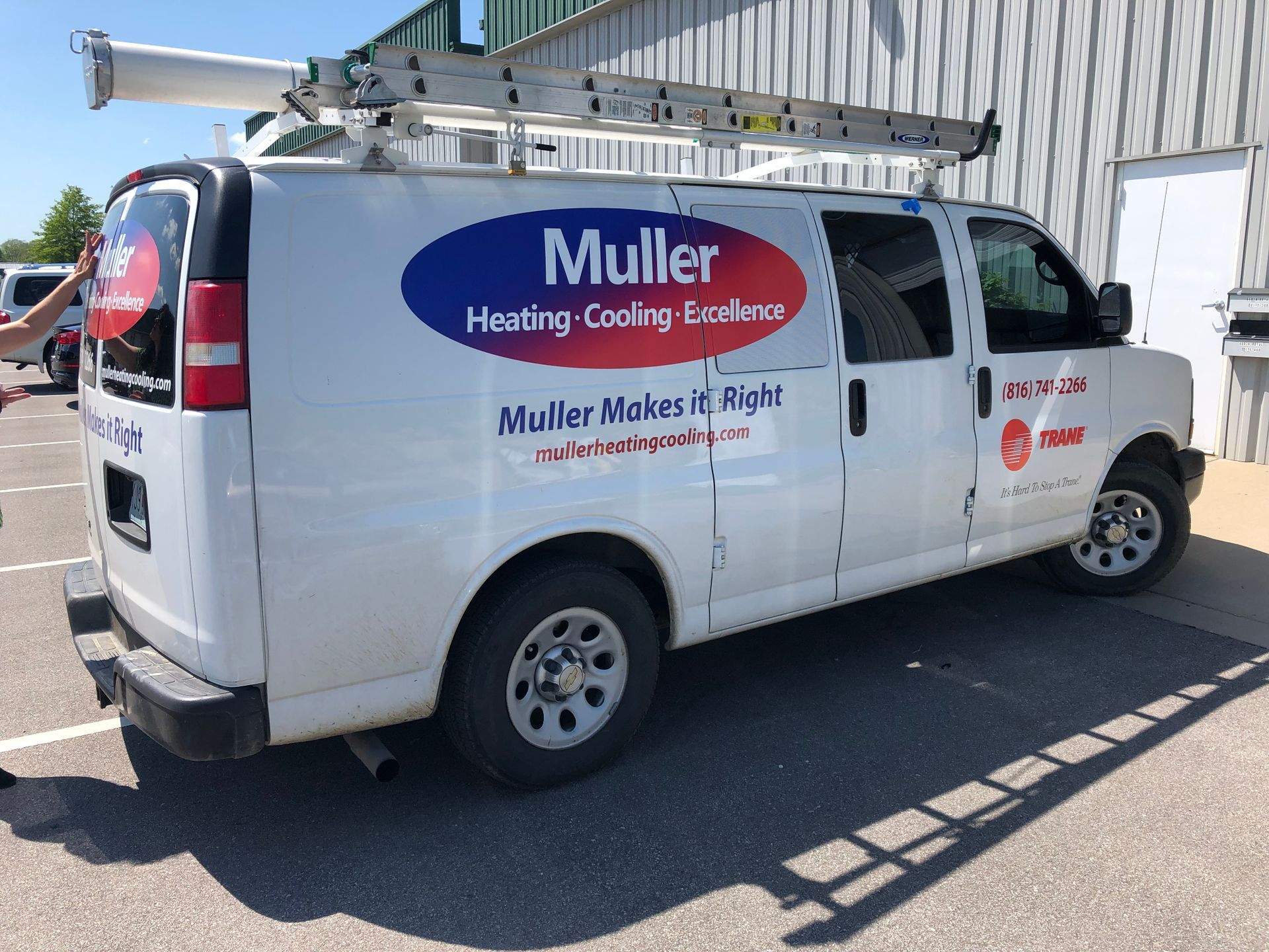 Full vehicle graphics by HJ Design, Kansas City, Missouri