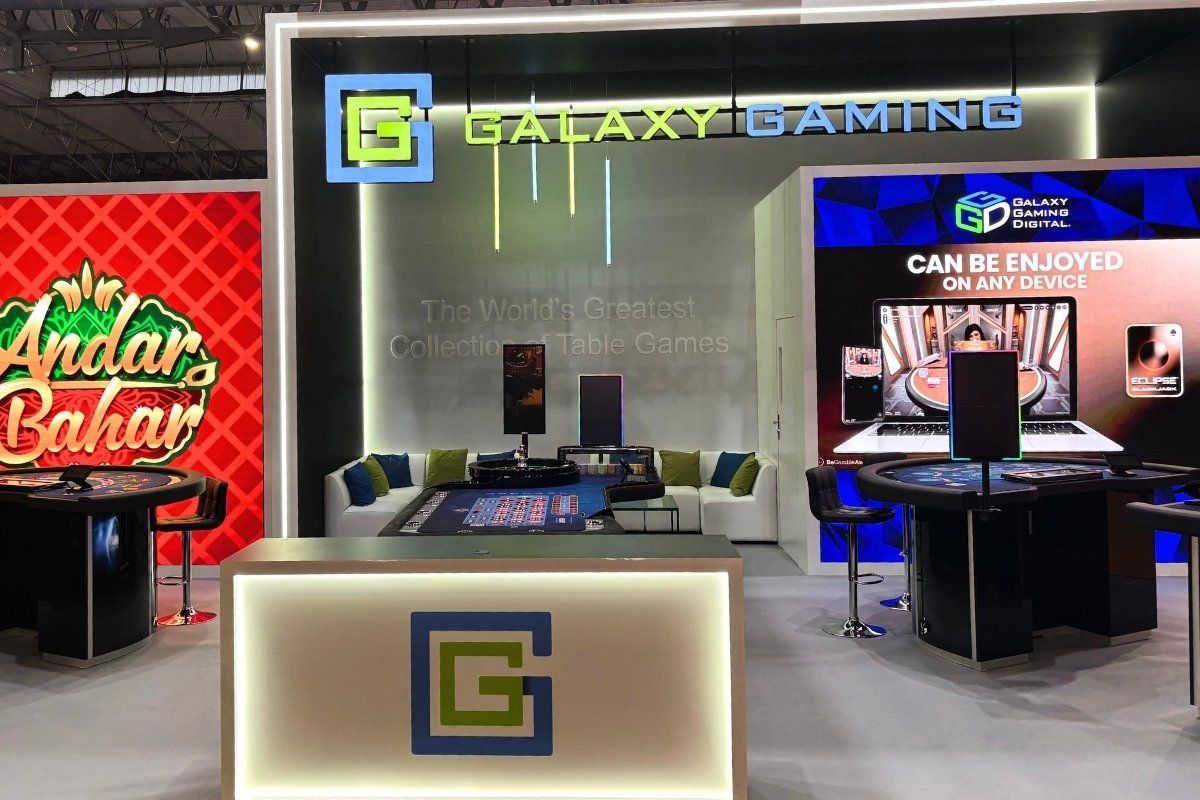 Trade show booth visitor engagement