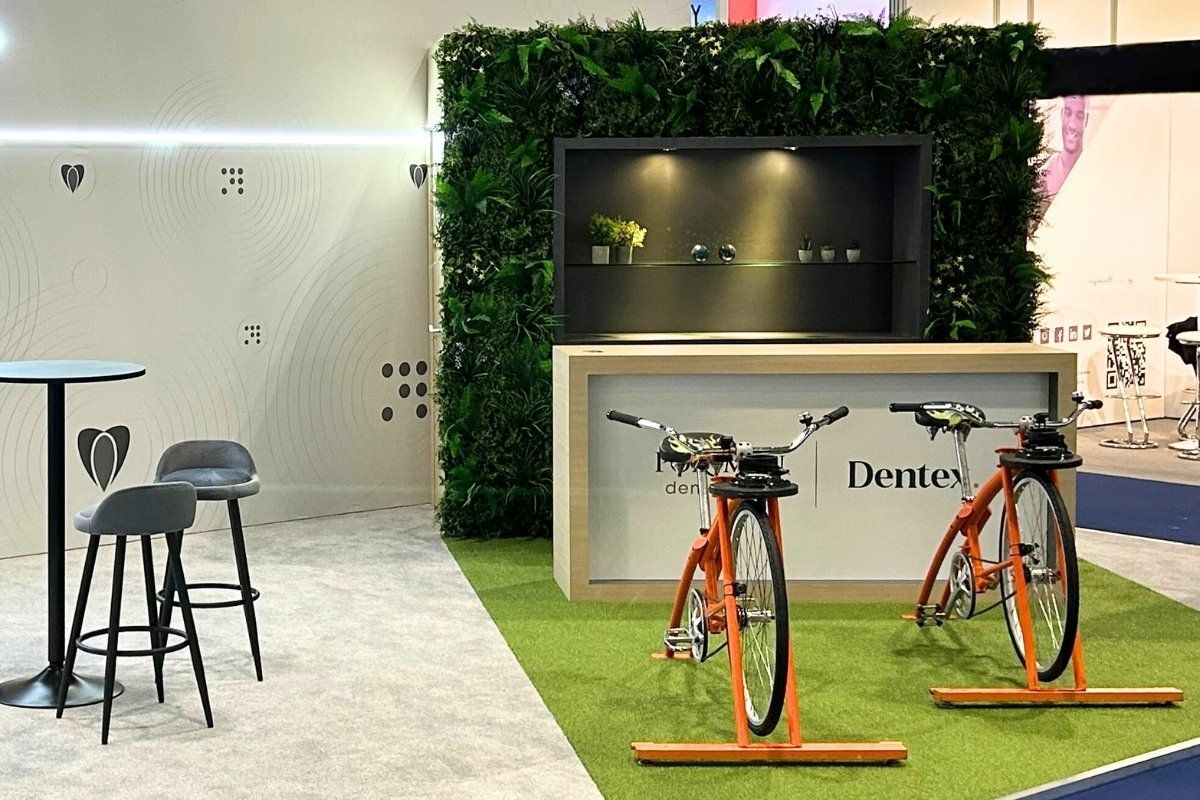 Making smoothies riding a bike on stand at Dentistry Show