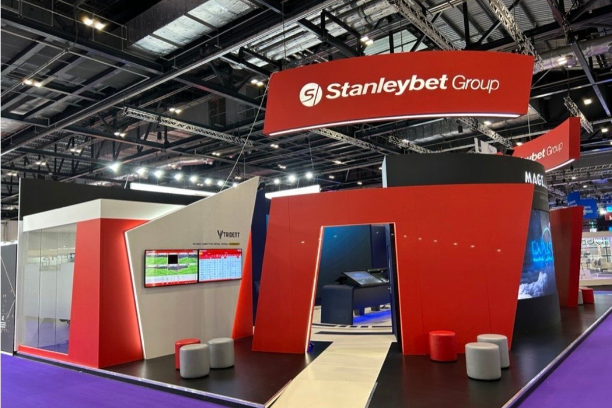 Red and White Exhibition Stand with Interactive AV Technology