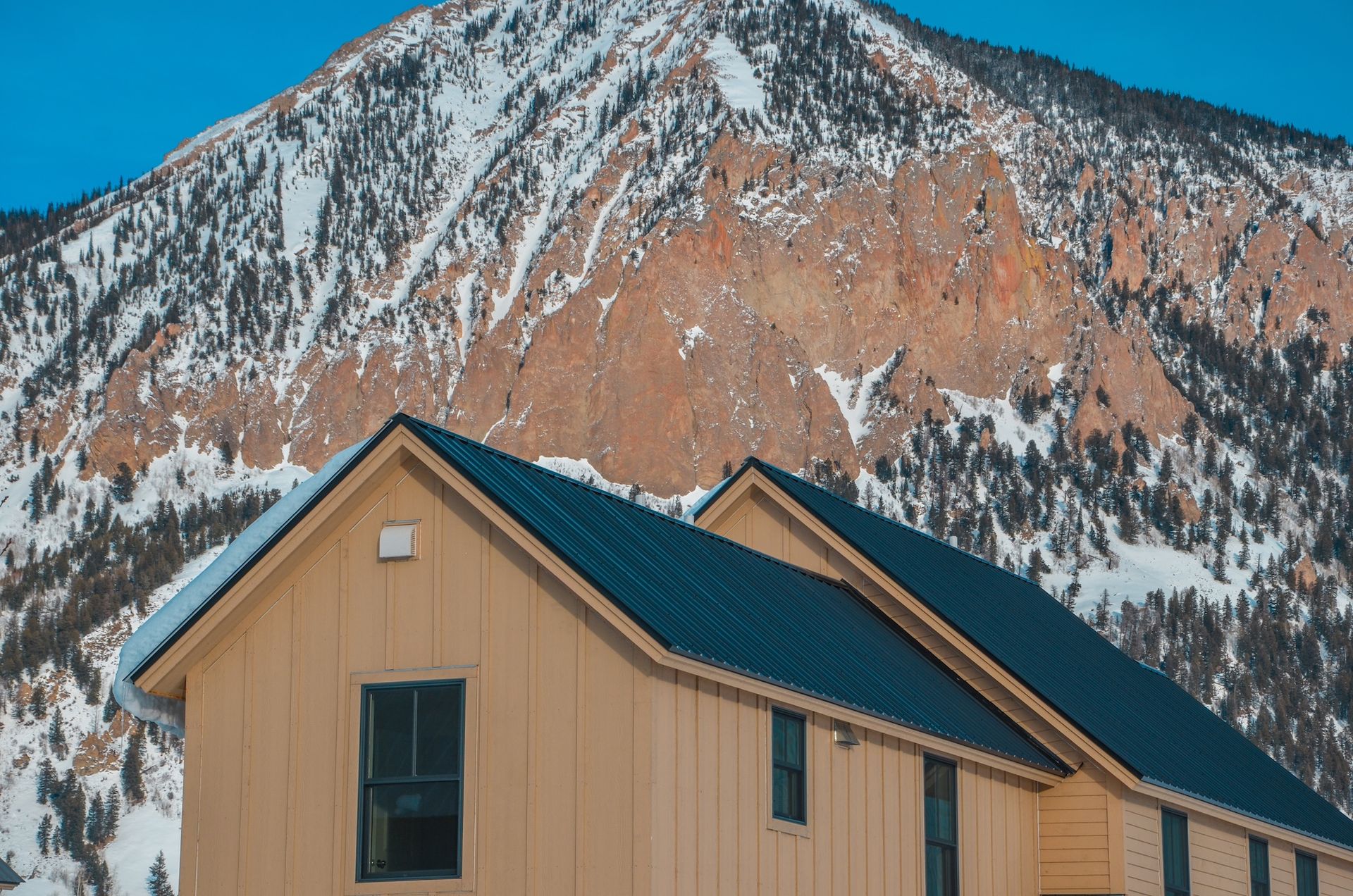 BMurphy general contractor crested butte portfolio image. Home builder, residential, commerical 