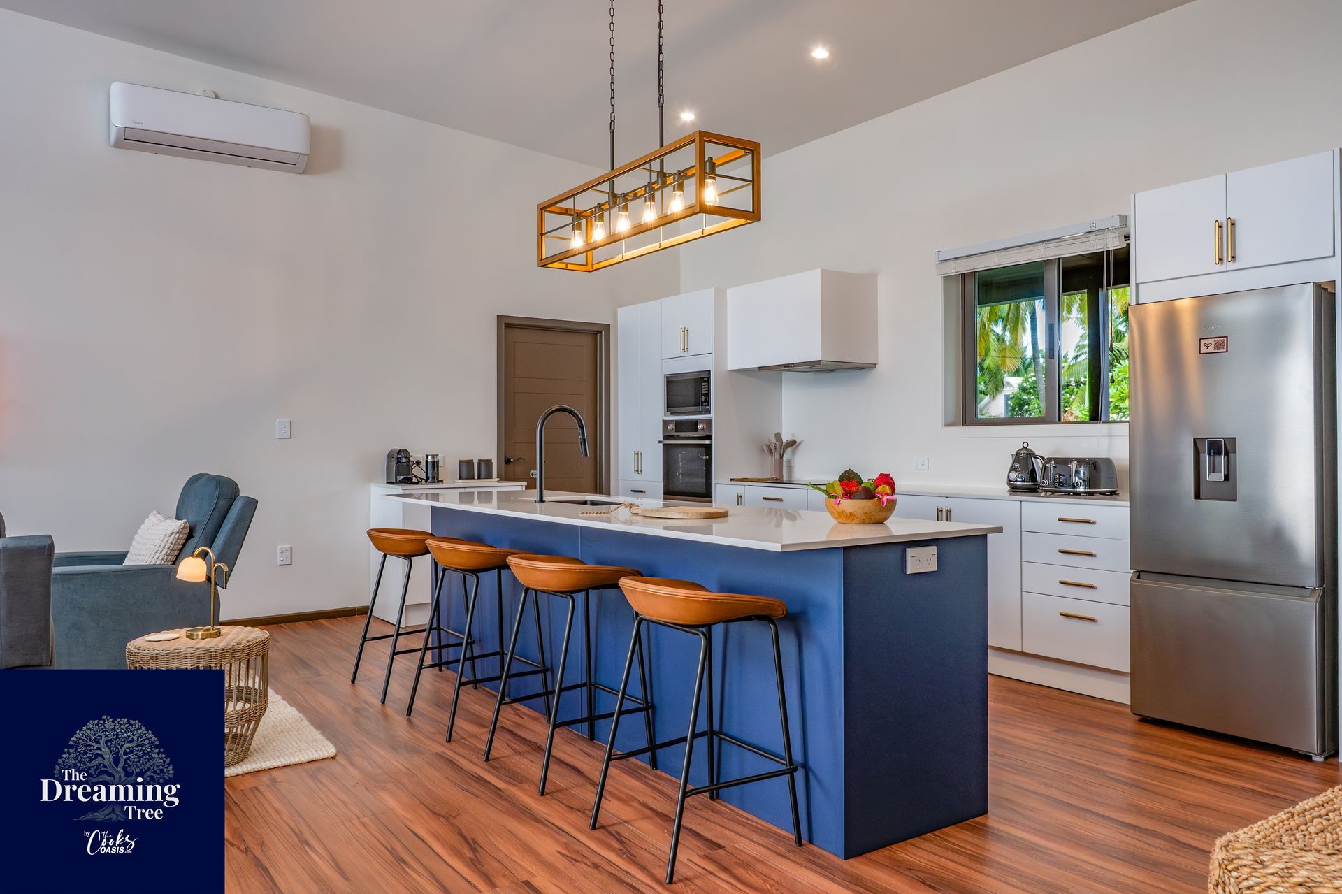Kitchen Dreaming Tree