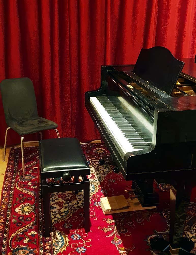 Ta pianolektioner hos mig! Piano för pianolektioner