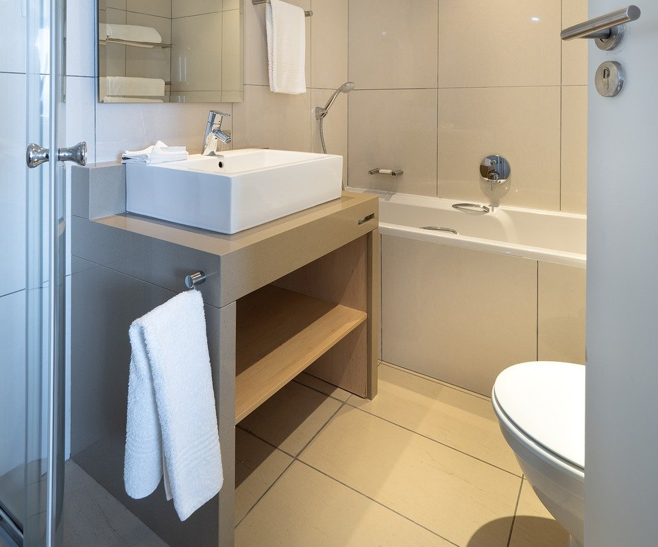 What Do Smart Toilets Do, Should I get One? Plumb Works Inc.