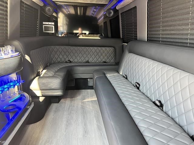 D5 Professional Services Limo Sprinter Party bus