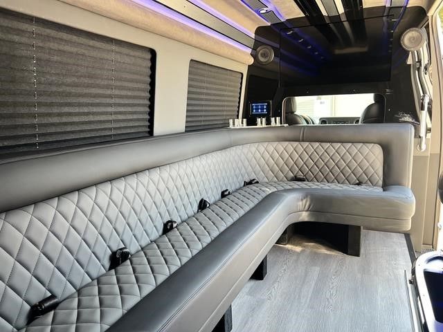 D5 Professional Services Limo Sprinter Party bus