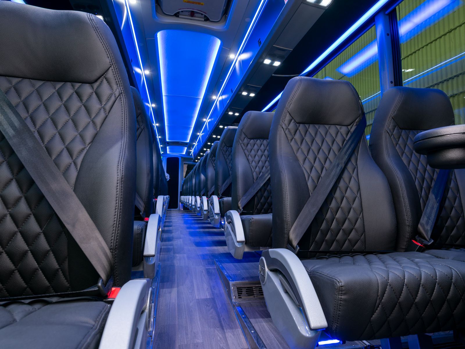 D5 Professional Services Limo Sprinter Party bus
