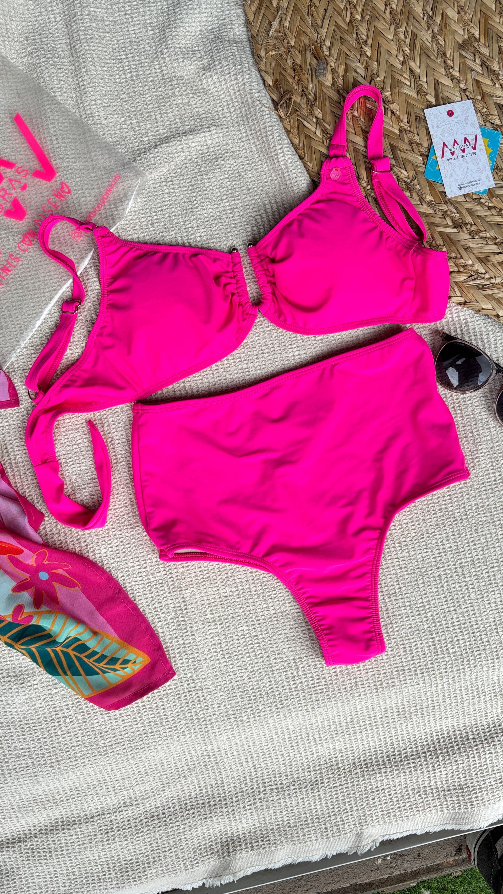 BIKINI 