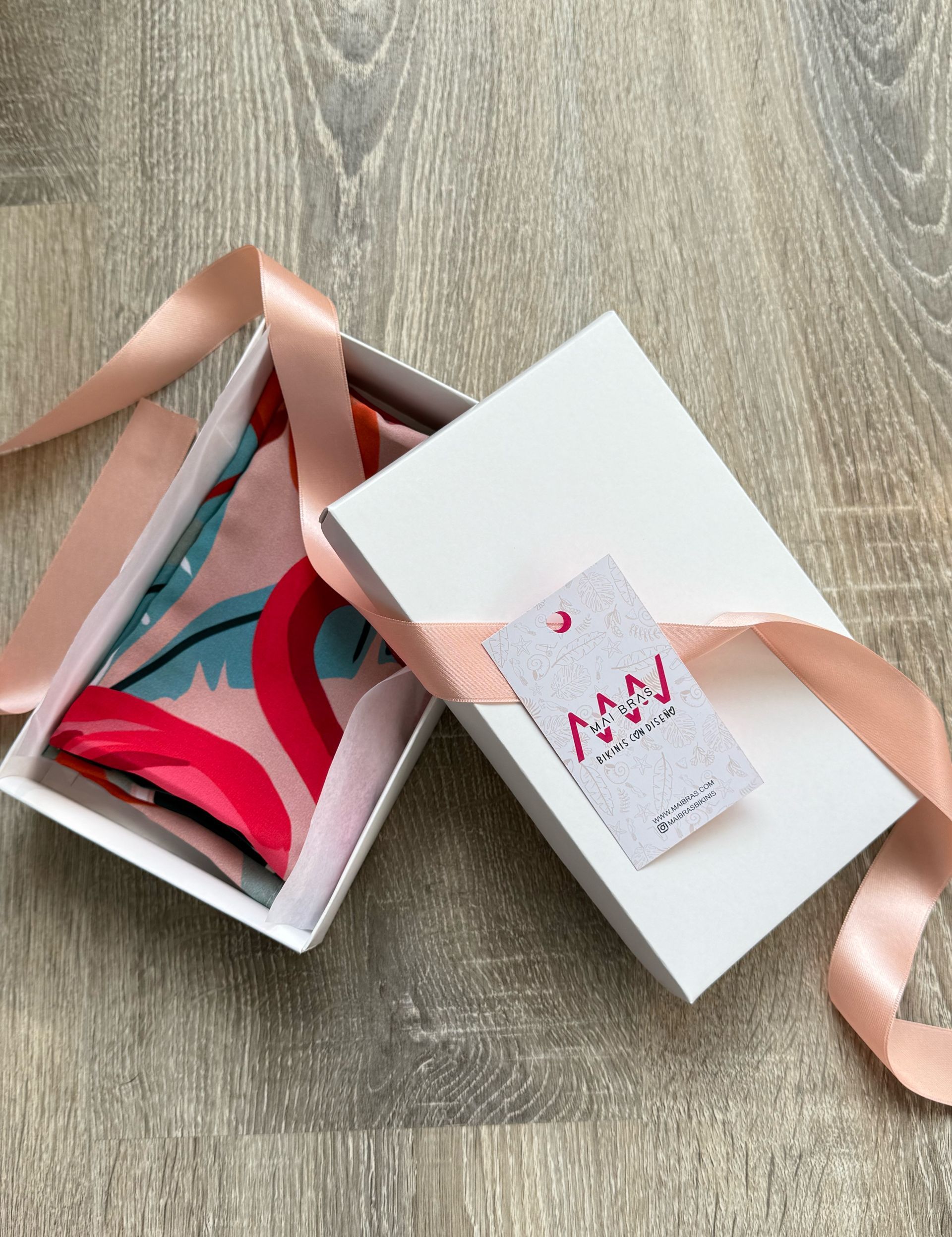 cajita regalo para pañuelos