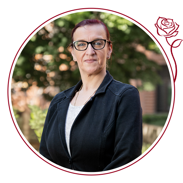 Porträt von Denise Rieger – Koordination und Kommunikation für Angehörige
