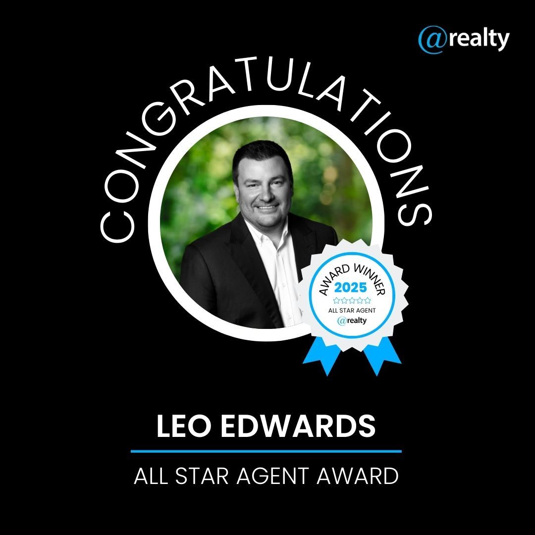 Leo Edwards, All Star Agent Award recipient. Black background with image of man in a suit. Text: Congratulations. Blue & white badge.
