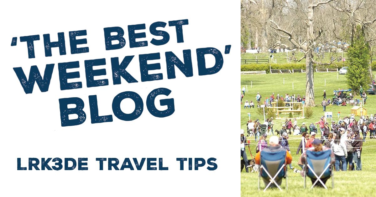 A banner that says ' the best weekend blog ' on it