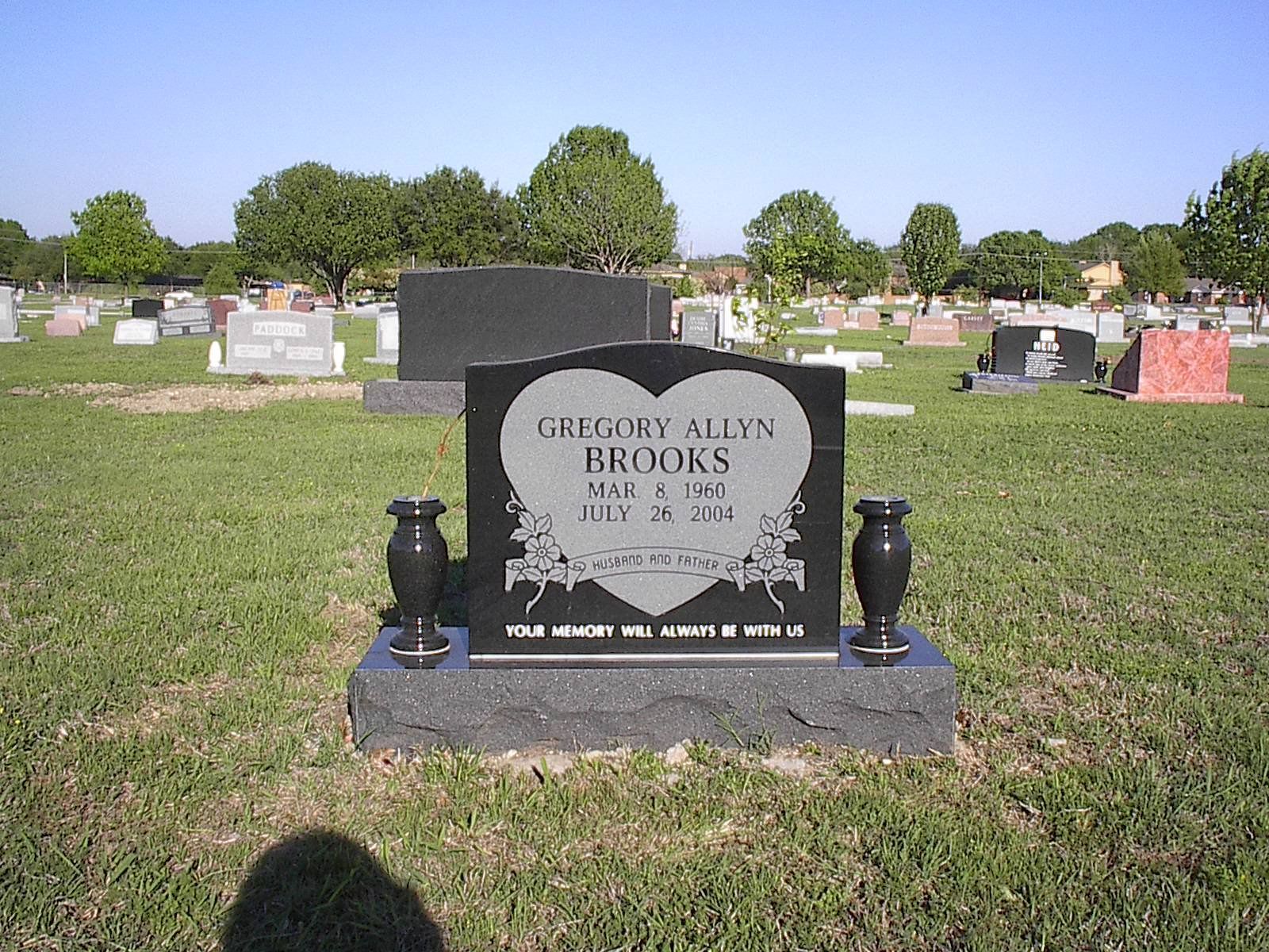 Gravestone with heart-shaped inscription,
