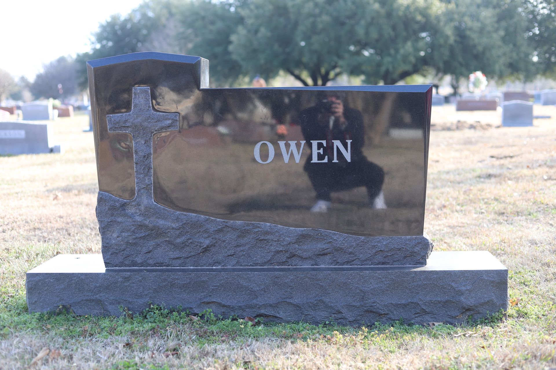 Headstone with the name 