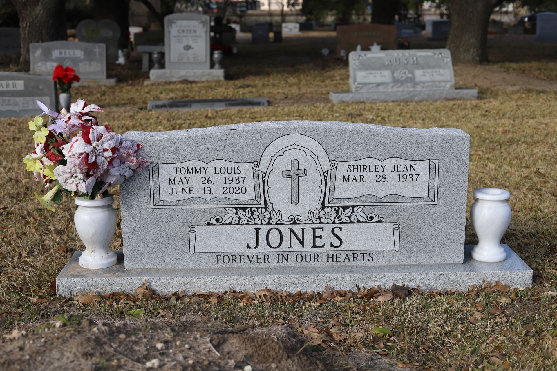 Gray headstone with names