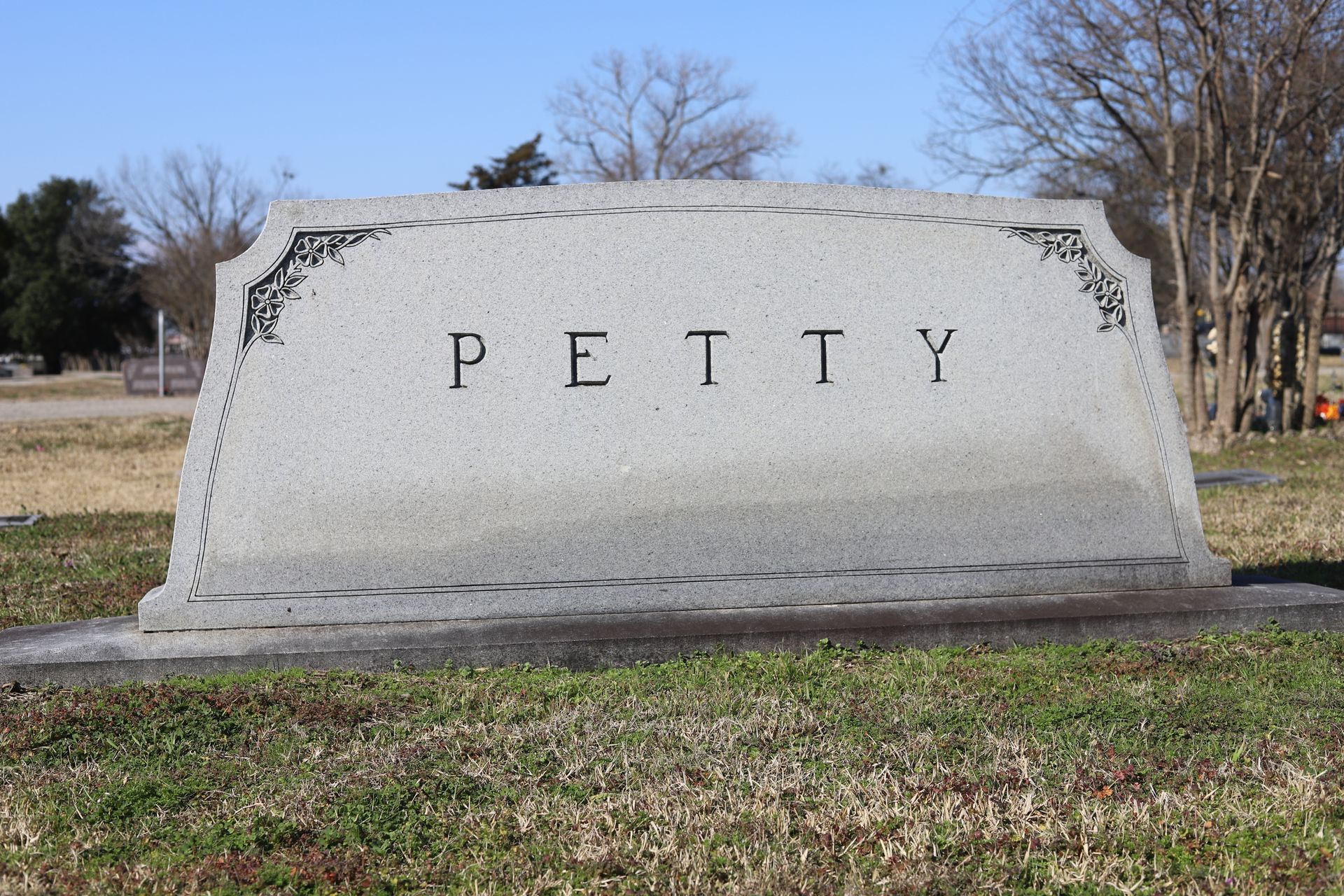 Gravestone with the surname 