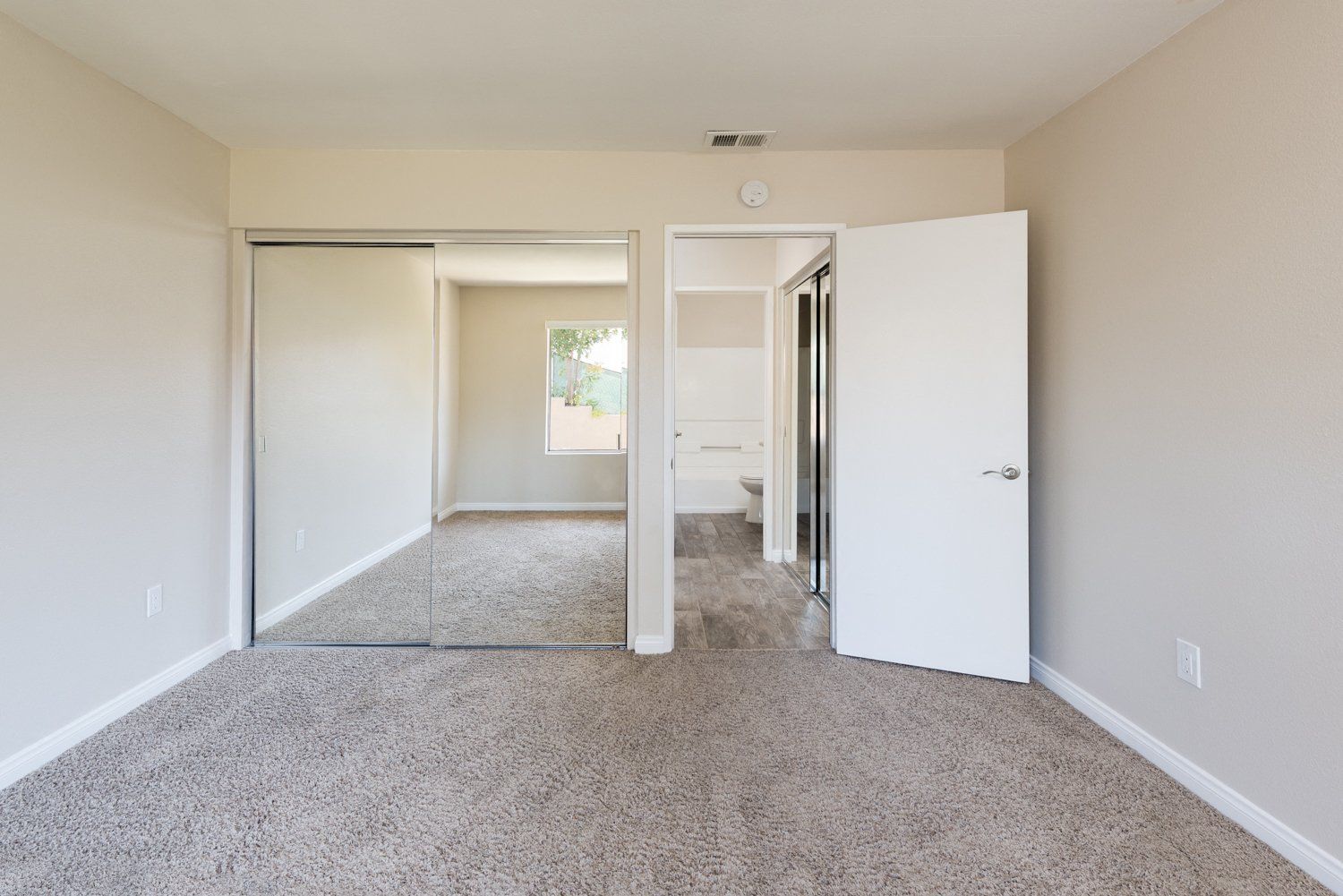 Viewpoint Luxury Apartments living space
