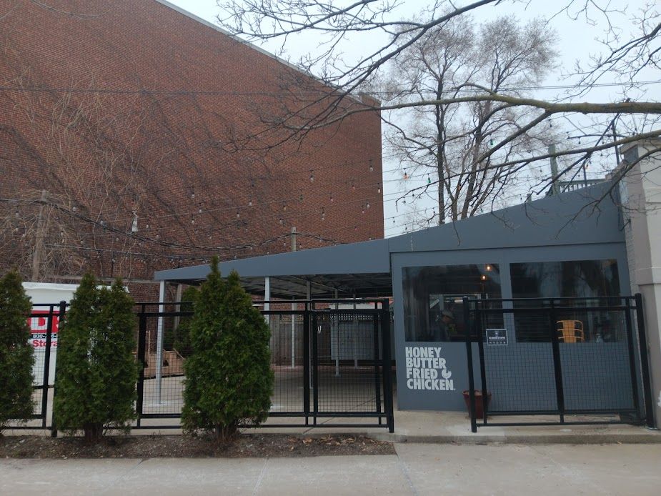 A building with a sign that says henry center for children
