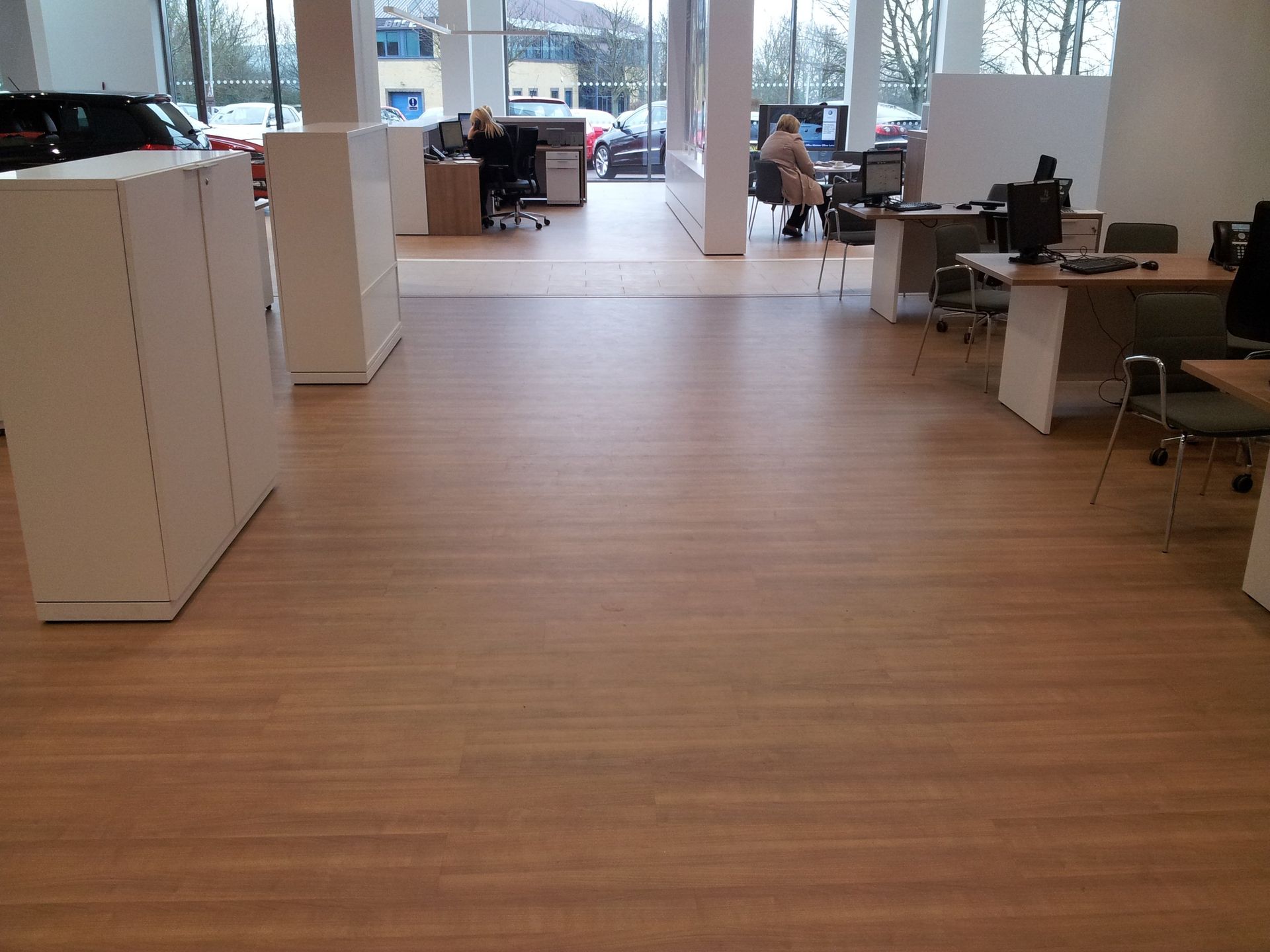 Office flooring in Aylesbury - laminate flooring, vinyl flooring and carpet tiles for businesses