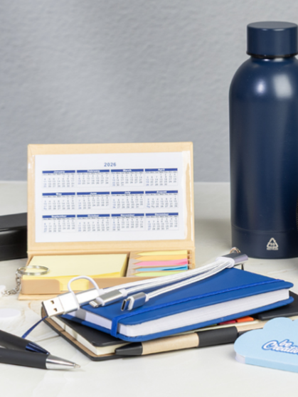 Kit aziendale coordinato con gadget personalizzati
