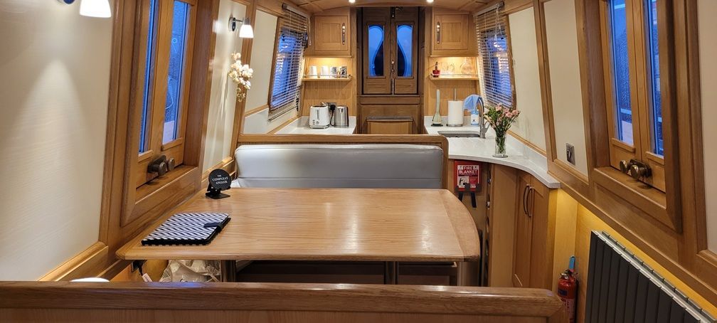 Raised dinette