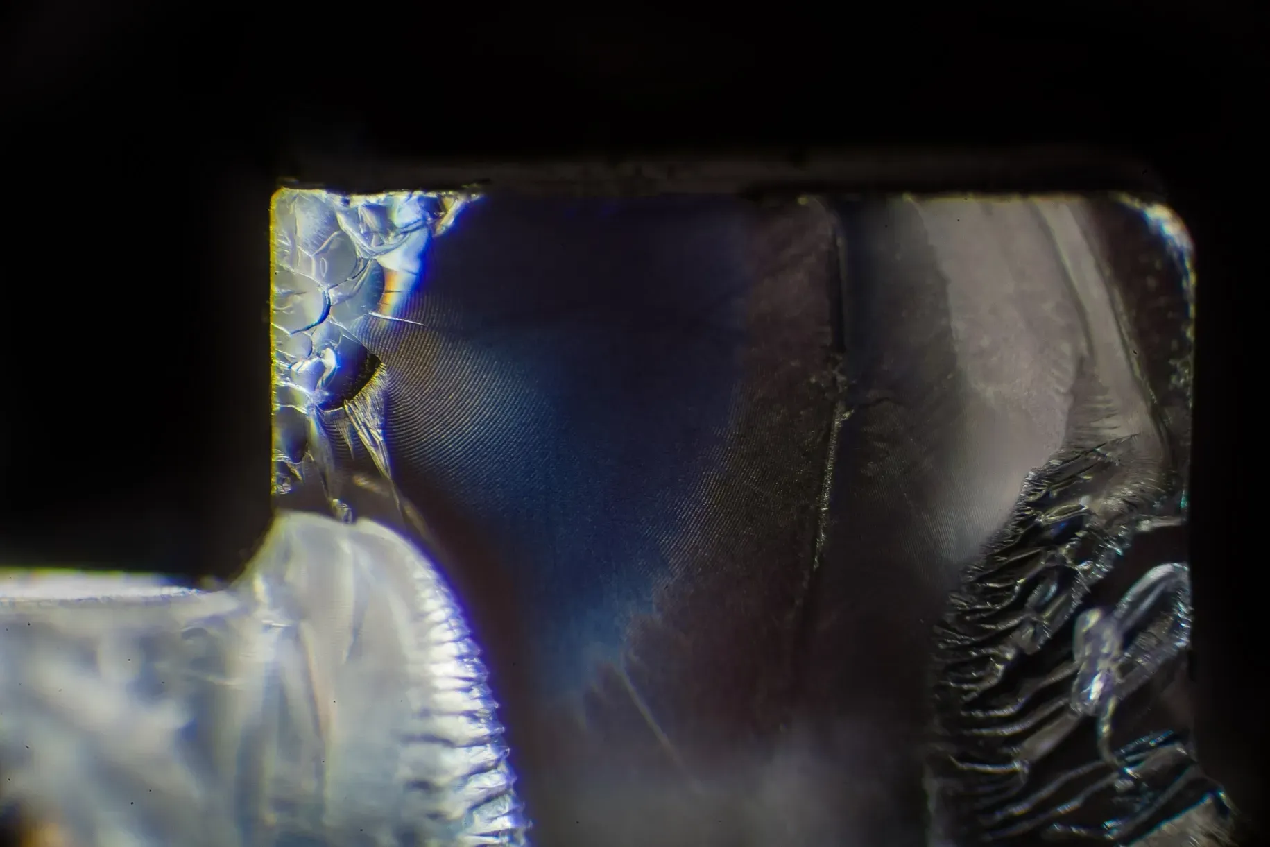 ESC induced failure of polycarbonate boss with subsequent cyclic crack propagation