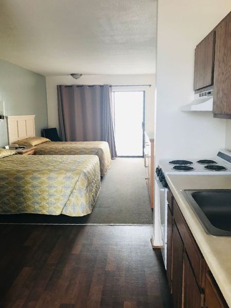 motel-room