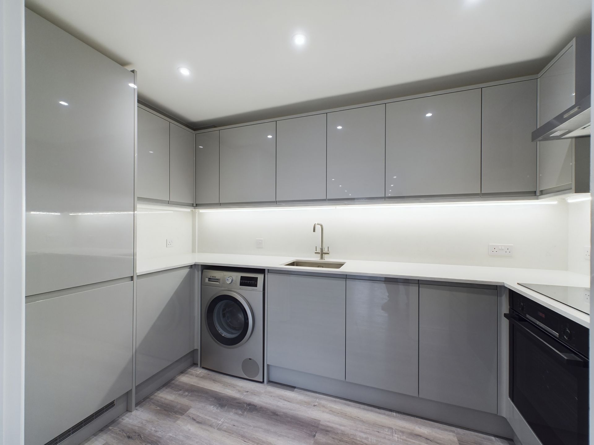 Property Renovation of a flat in Reading - new Kitchen