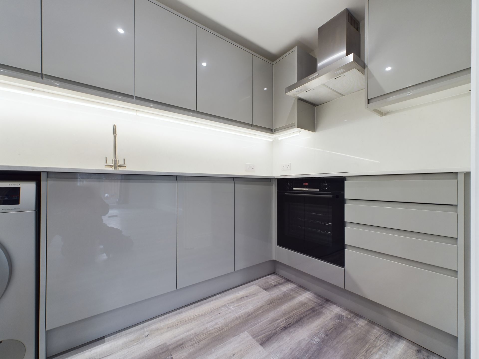 Property Renovation of a flat in Reading - new Kitchen