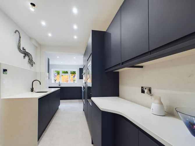 new kitchen in Reading