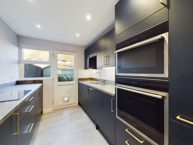 new kitchen in Reading