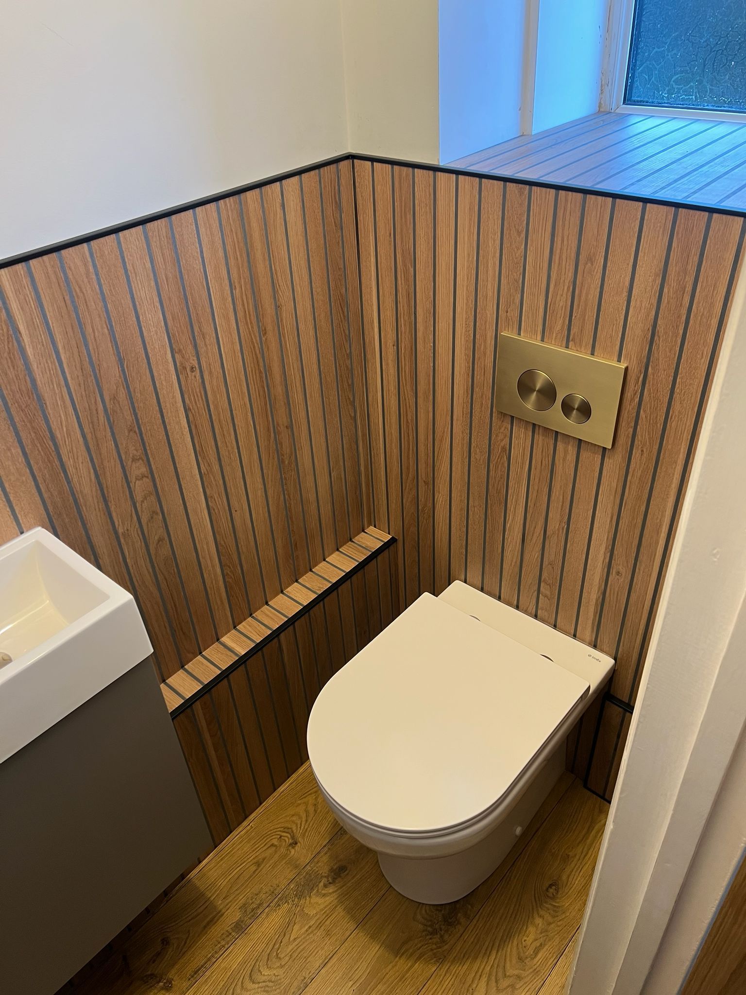 downstairs wc with multi panel installed by local fitters in caversham