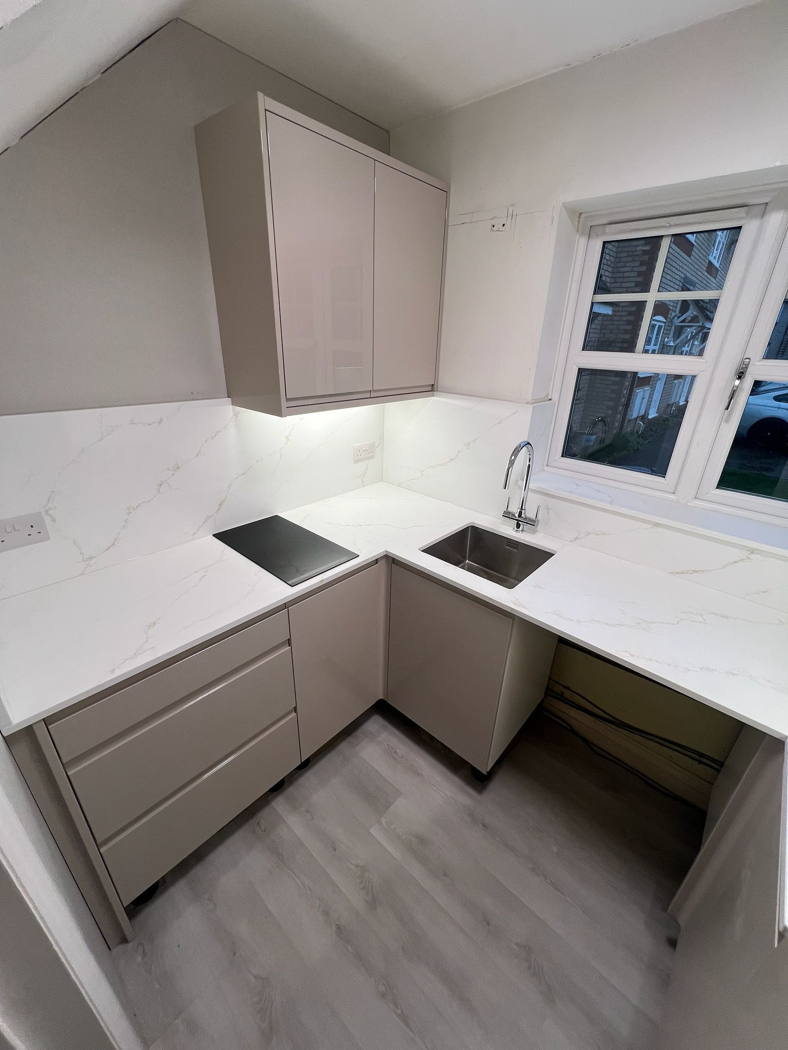 kitchen wall unit installation in Tilehurst Reading