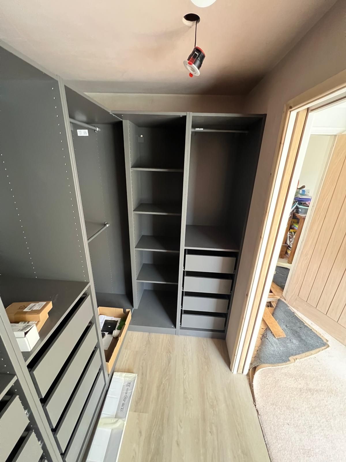 fitted bedroom furniture in reading