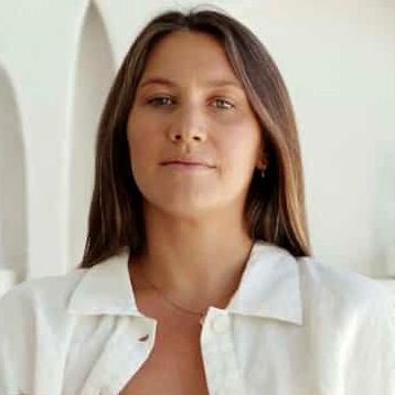 Leila Armour