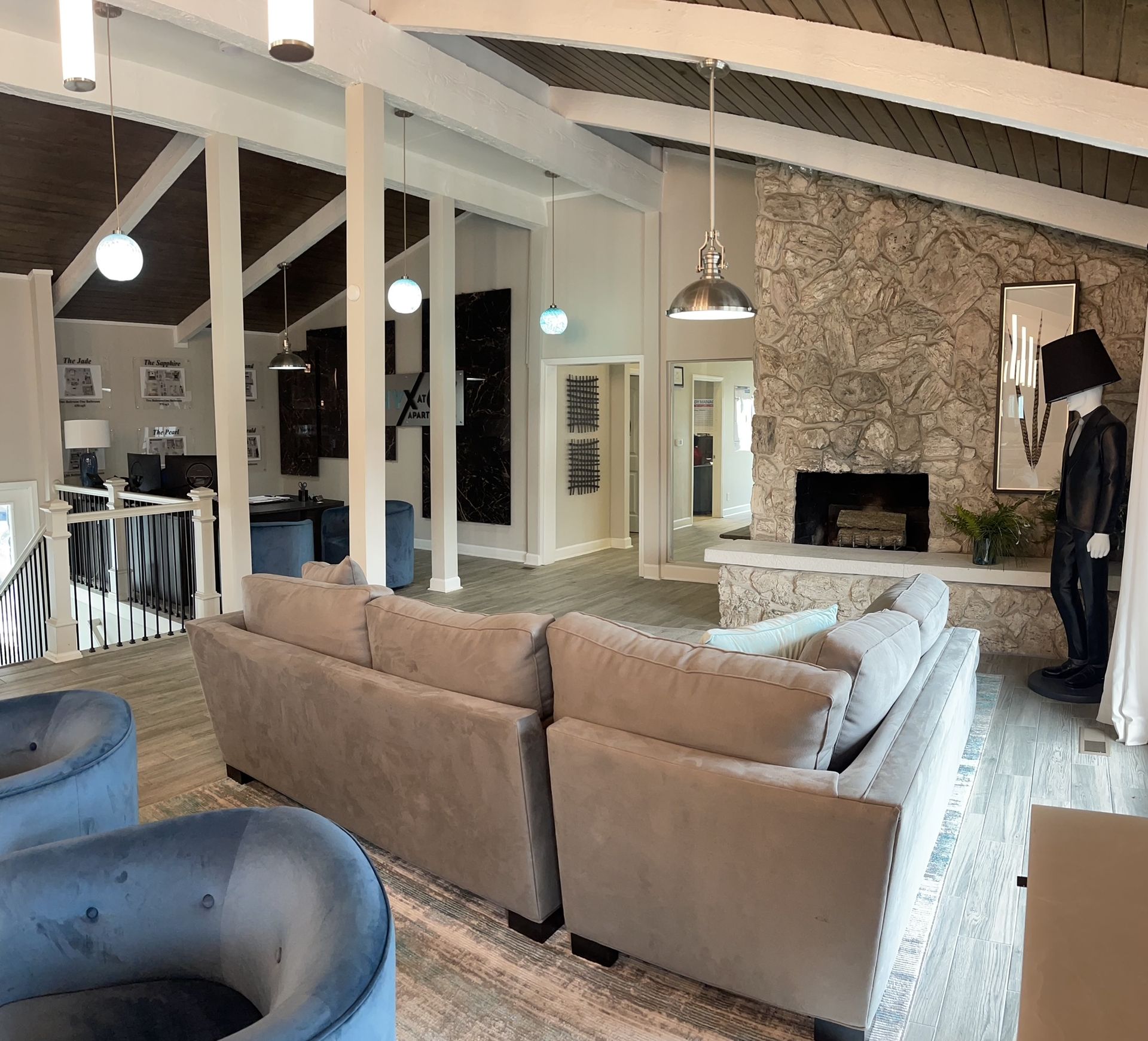 Gallery The Onyx at 67 Apartments