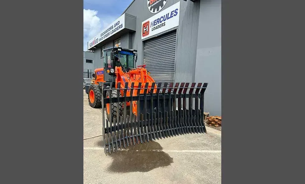 Hercules Loadmaster HLM70 Loader