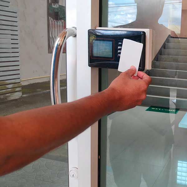 Key card, card pass.