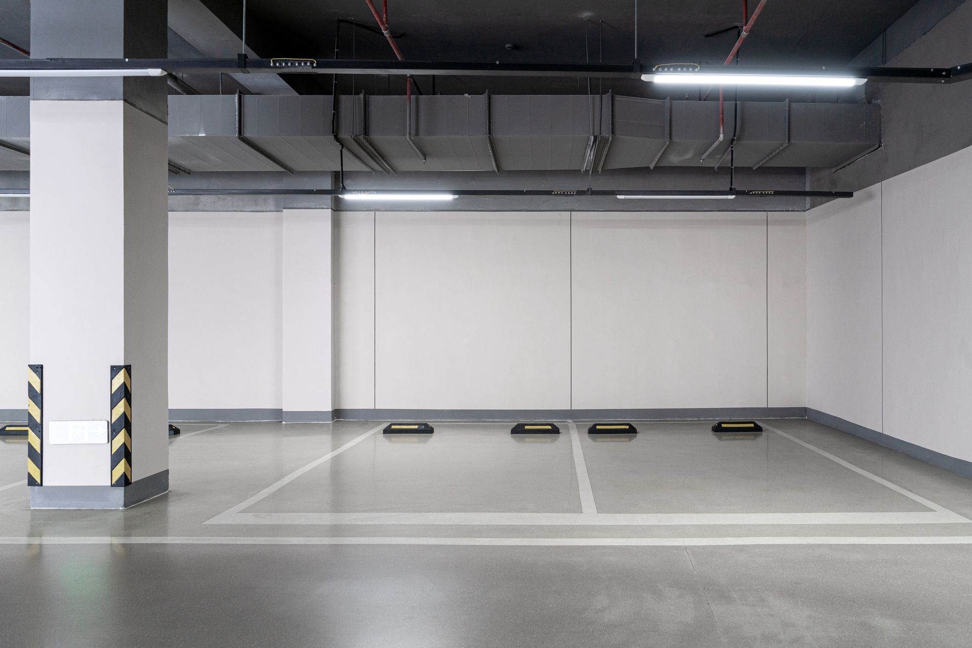 Common Building Parking Area - Pittsburgh, PA - William Penn Parking