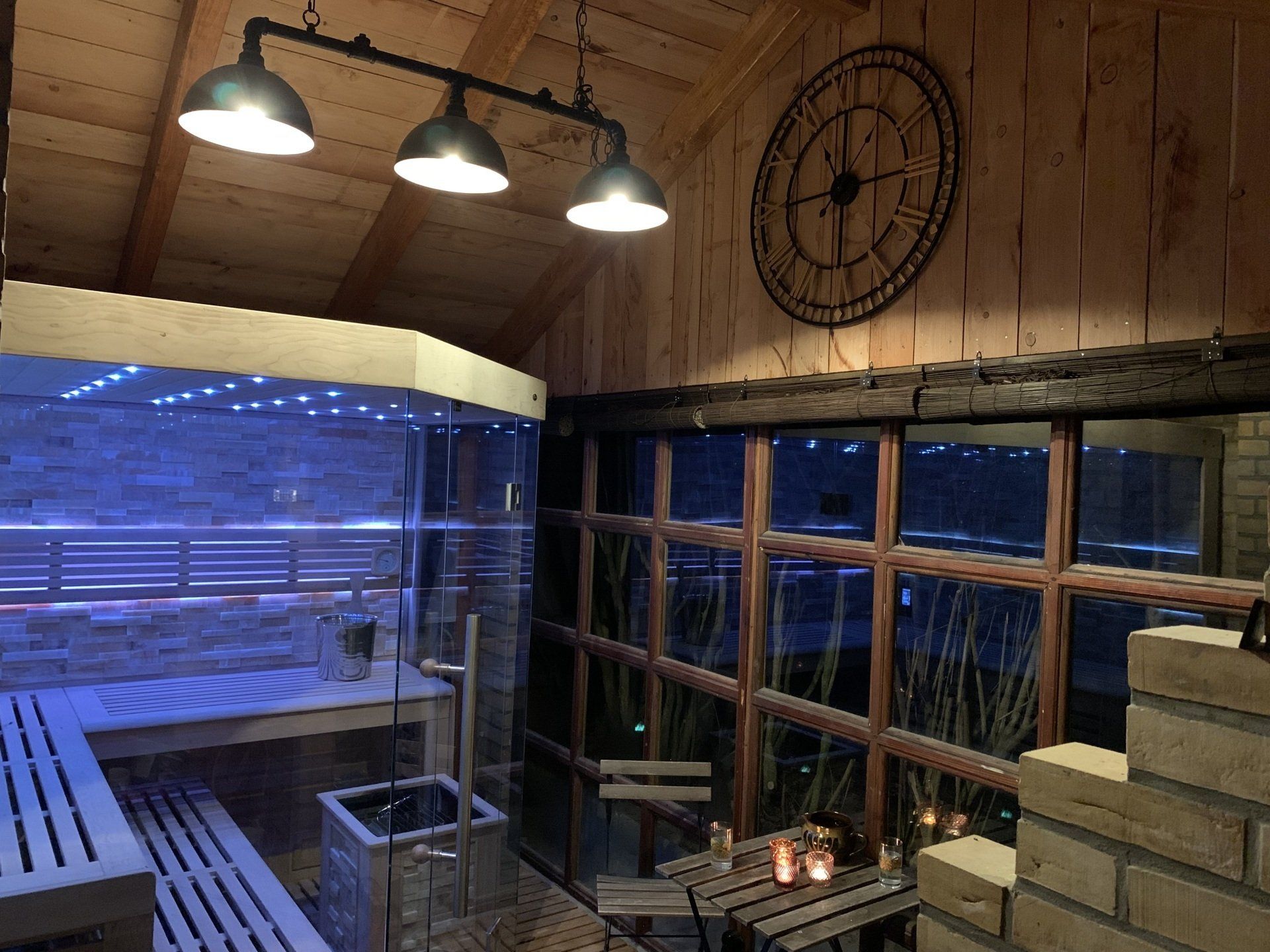 Sauna und Spa in historischem Gutshaus mit Parkblick. Zeit für gemeinsame Zweisamkeit.