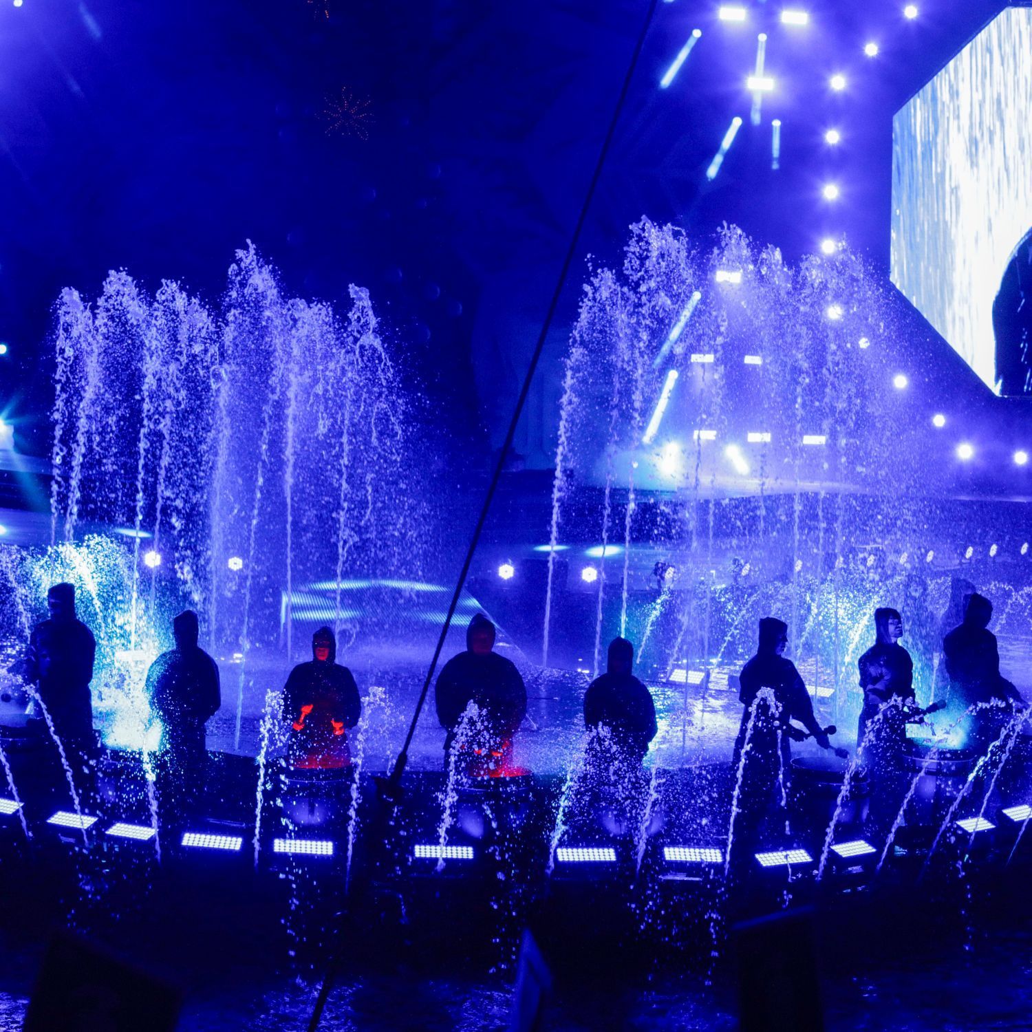 Água, luzes e cores encantam o público durante o Nativitaten no Natal Luz Gramado 2024 - Foto Cleiton Thiele