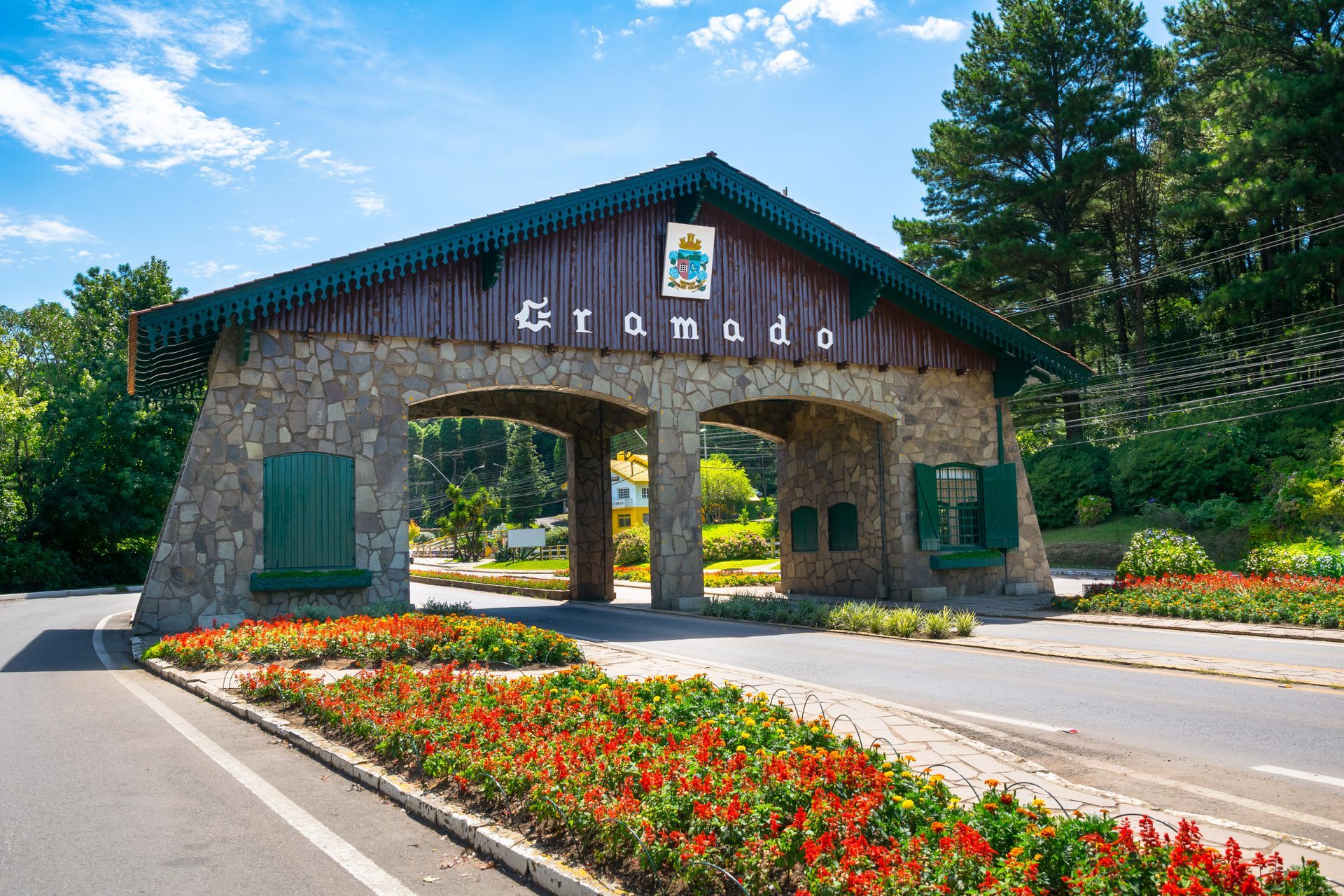 O que fazer em Gramado em maio? Clima, passeios, atrações... Foto Pórtico de Gramado