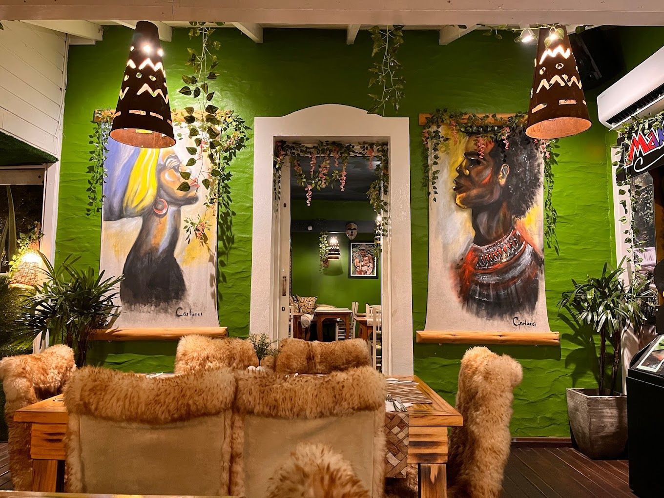 Decoração Restaurante Makanda Gramado Serra Gaúcha