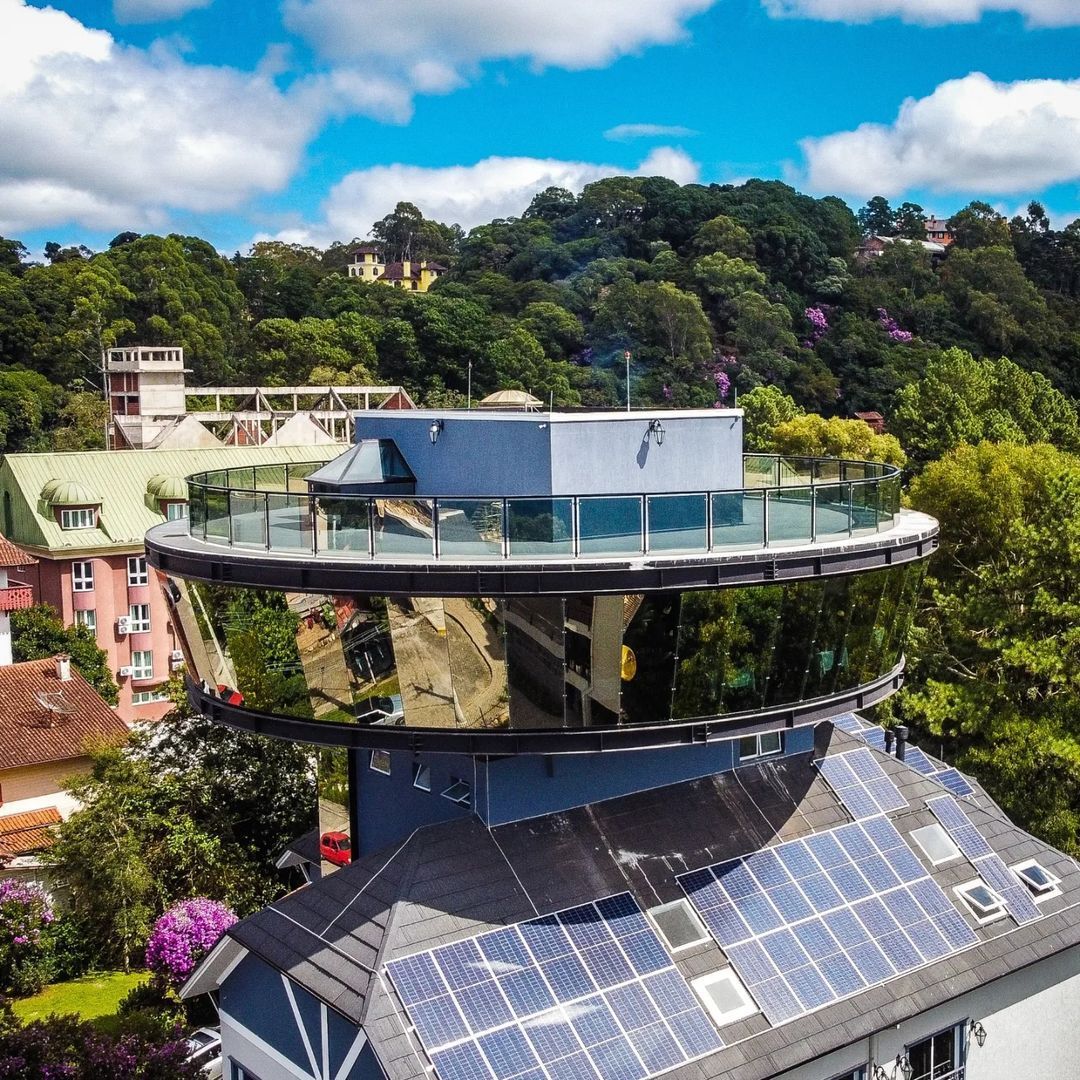 Vista aérea do Restaurante Giratório em Gramado Serra Gaúcha